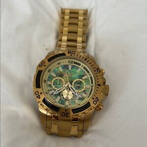 Invicta Gold mens Watch with Black and Green Dial works perfectly!